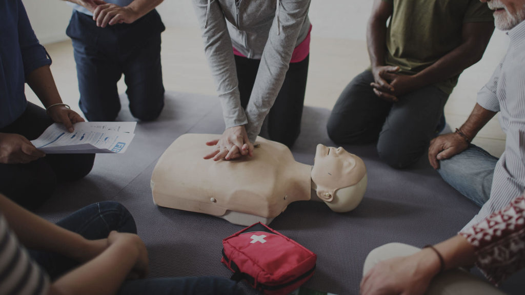 cardiac-training-heart-attack-health-doctor-ambulance-cardiac first responder